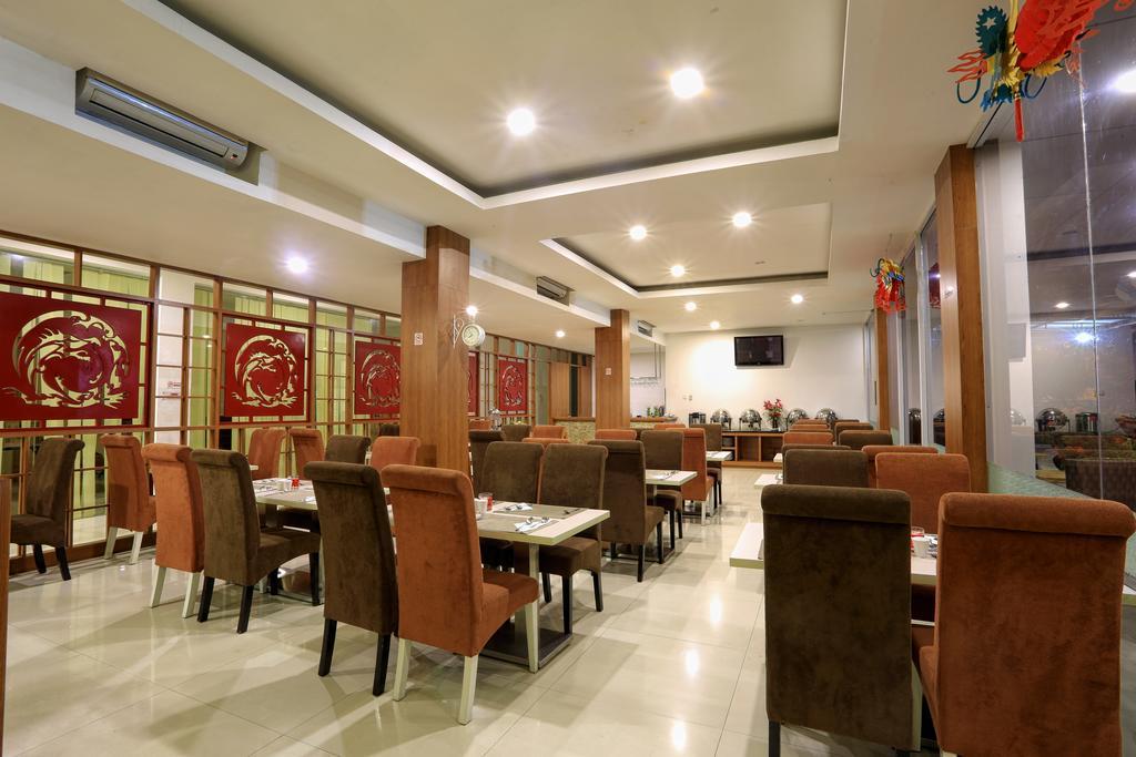 Dragon Inn Kendari Ngoại thất bức ảnh
